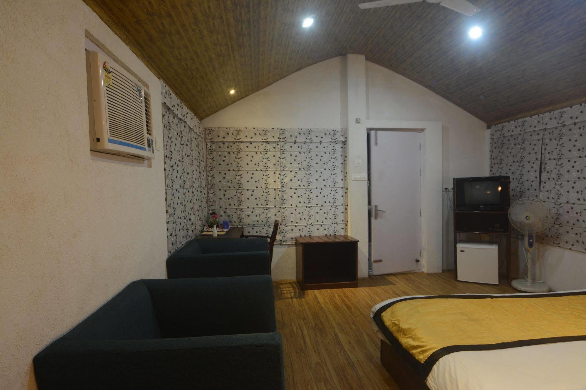 Hotel The Exotica Dharamsala Zewnętrze zdjęcie