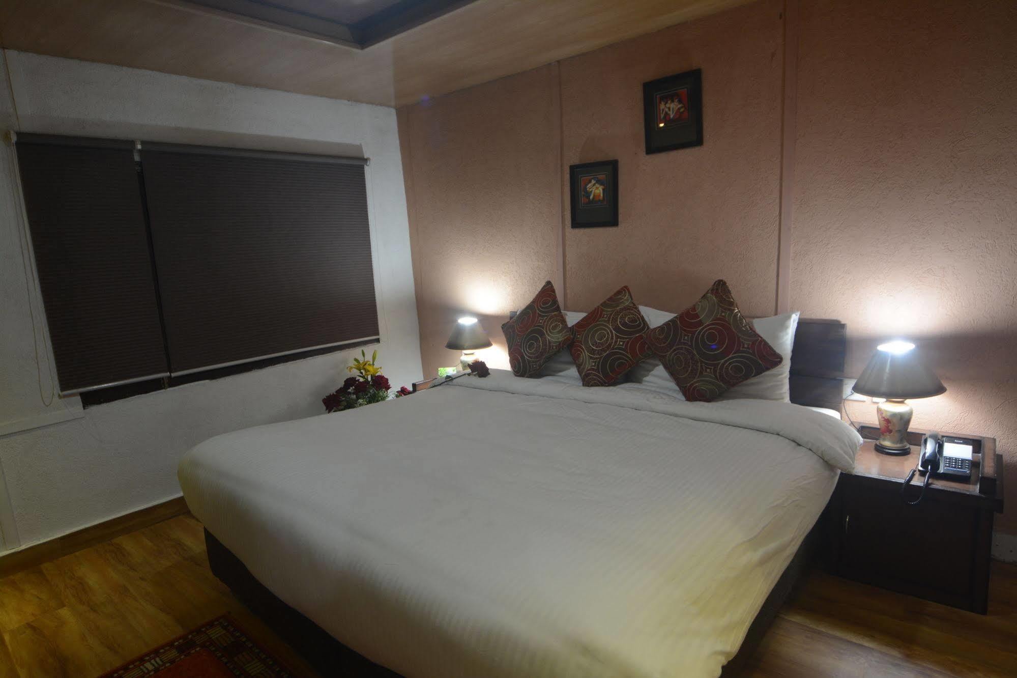 Hotel The Exotica Dharamsala Zewnętrze zdjęcie