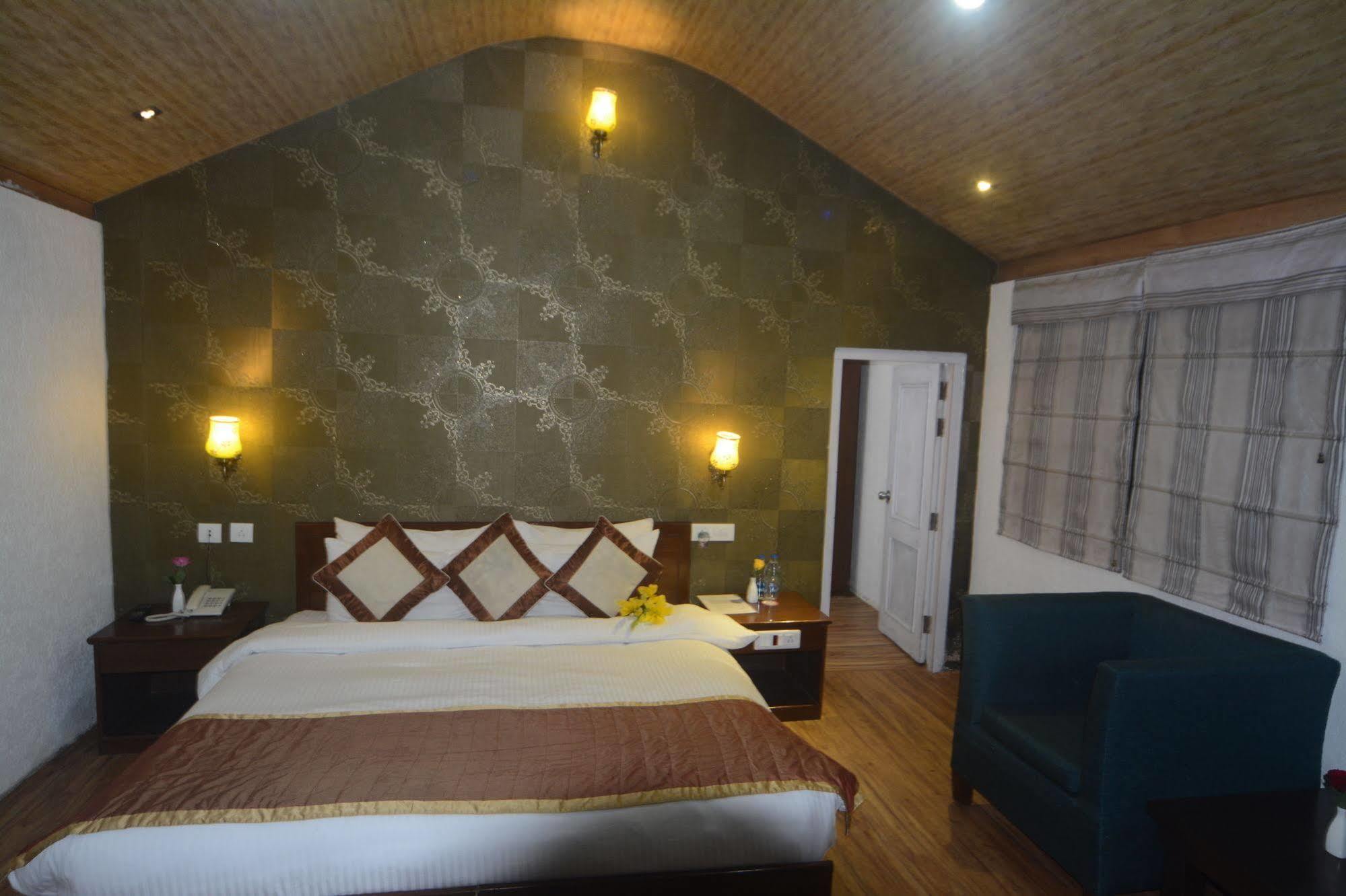 Hotel The Exotica Dharamsala Zewnętrze zdjęcie